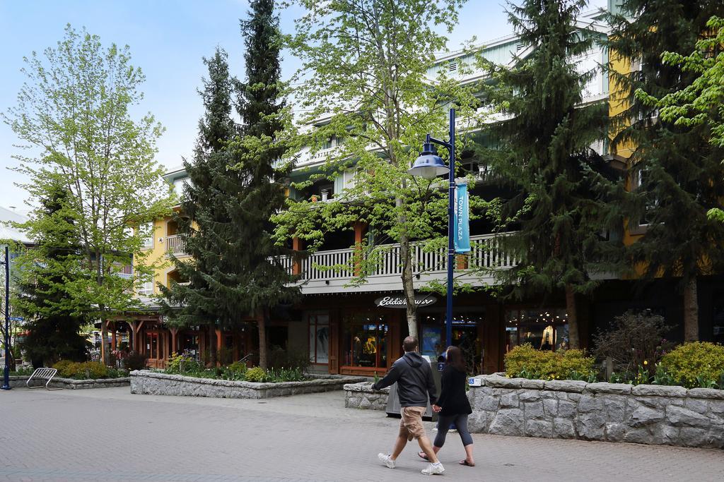 Whistler Town Plaza By Latour Hotels And Resorts 외부 사진