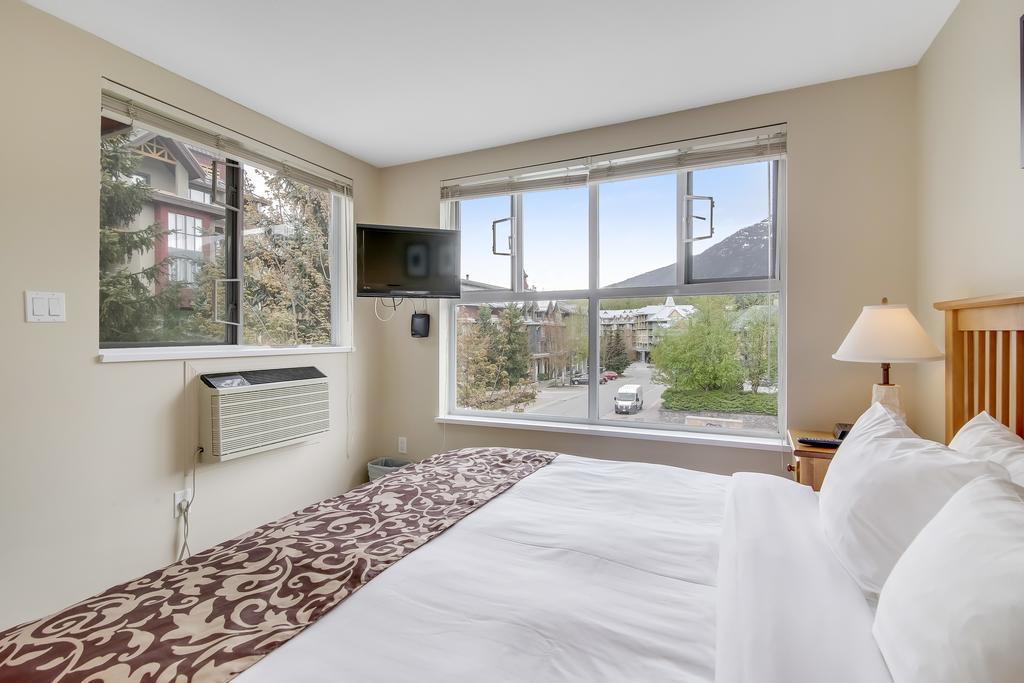 Whistler Town Plaza By Latour Hotels And Resorts 외부 사진