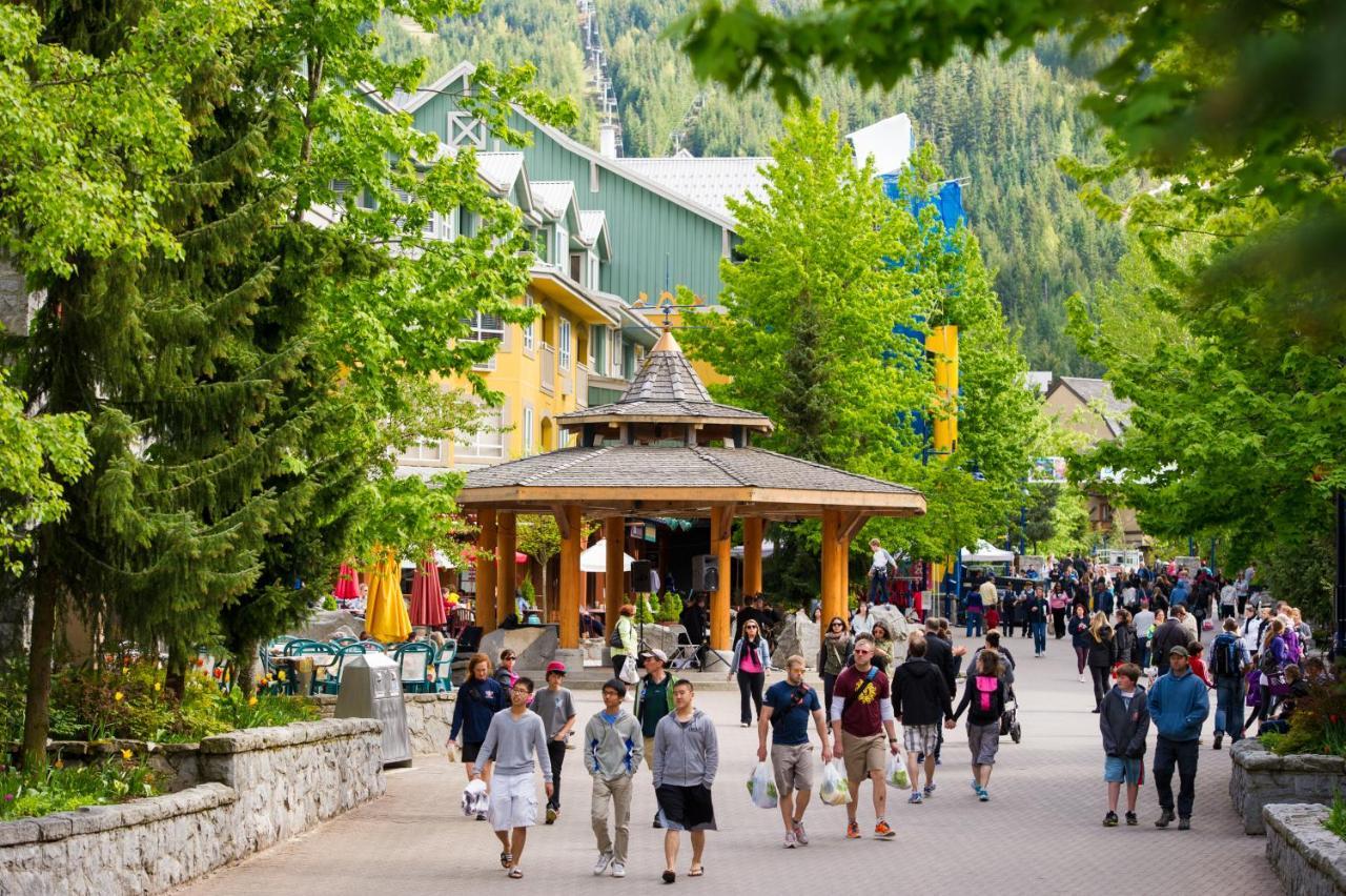 Whistler Town Plaza By Latour Hotels And Resorts 외부 사진